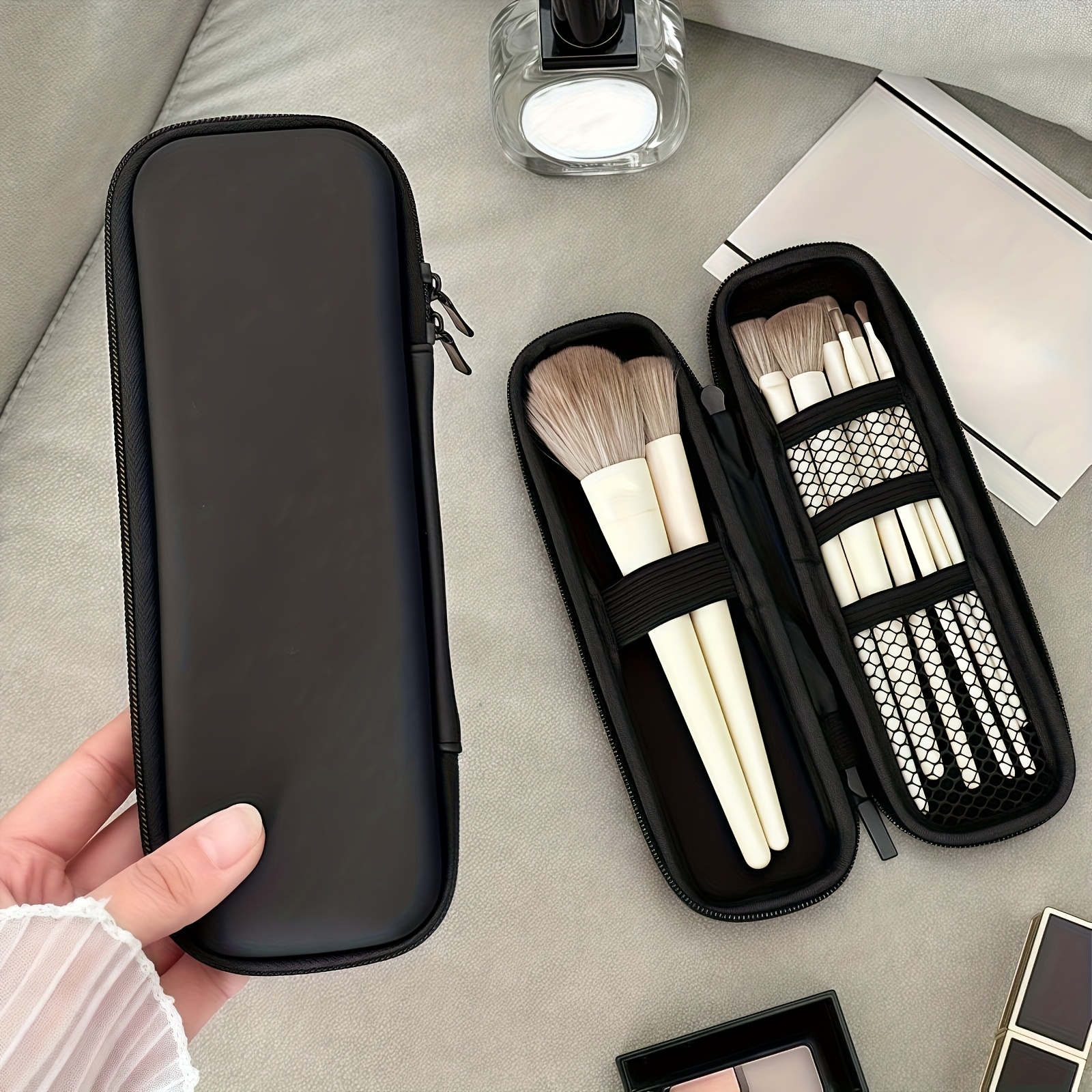 Beauty Makeup Background - Portable Makeup Brush Organizer Case -