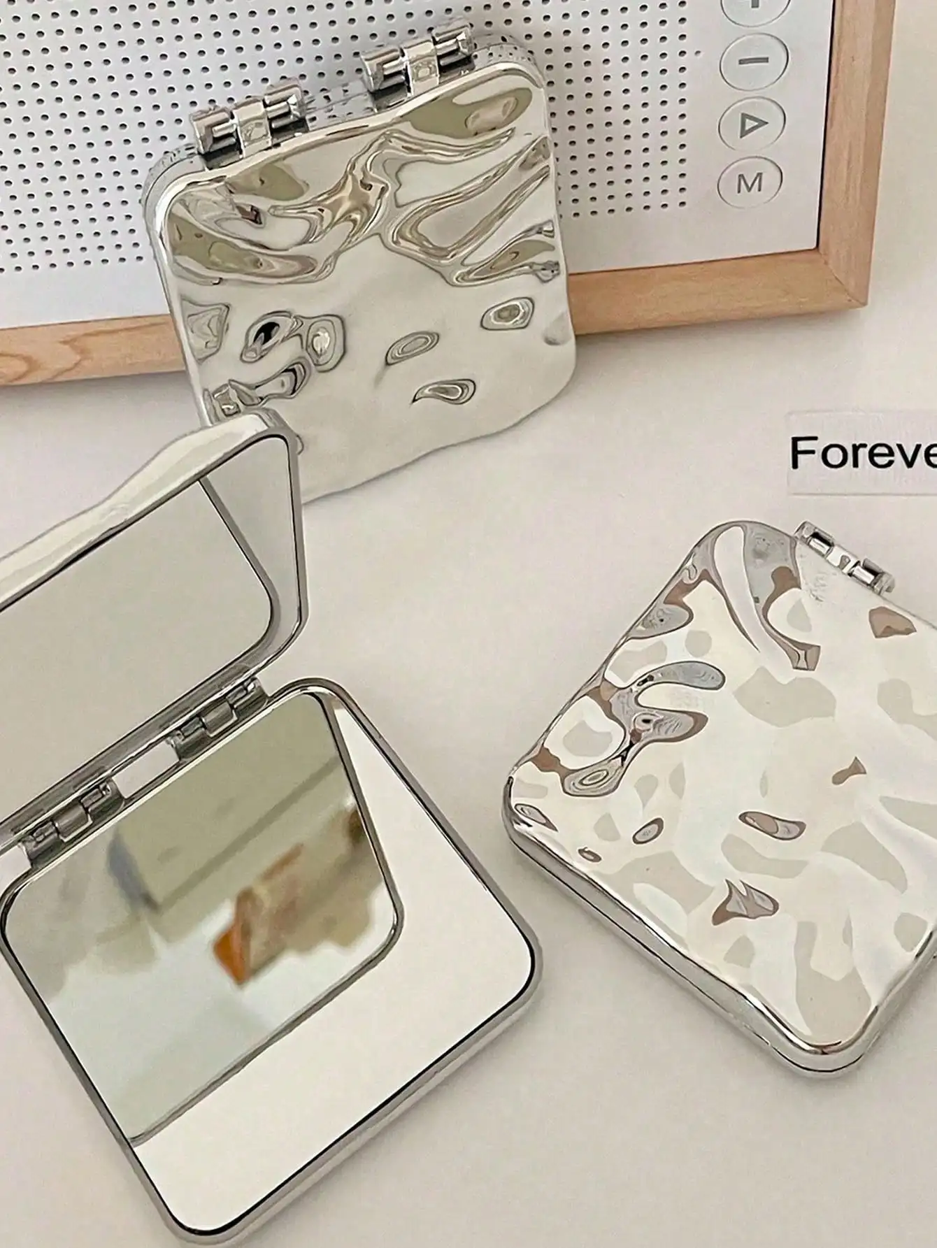 Portable Folding Makeup Mirror - Makeup Beauty Y2K Style reseña y precio