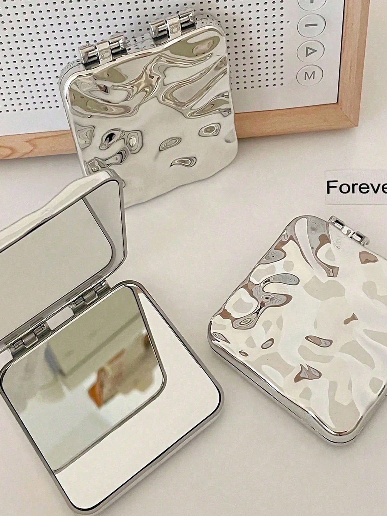 Portable Folding Makeup Mirror - Makeup Beauty Y2K Style reseña y precio